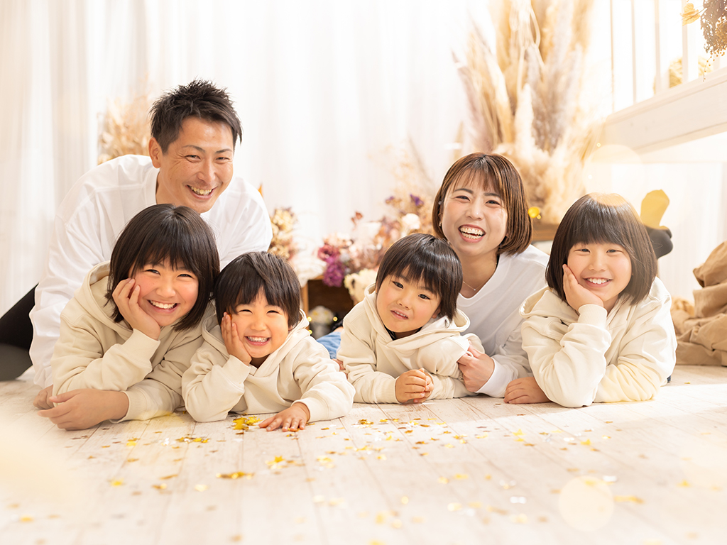 家族の思い出を形に》家族写真、最高の思い出を残すヒント - 1日2組
